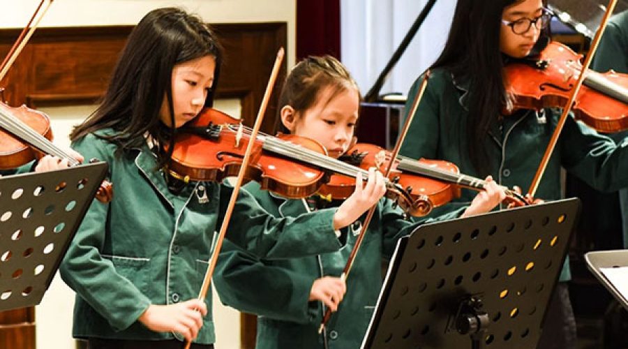 The Intermediate Choir & Violin Ensemble Shine at Winter Concert (Dec 2023)