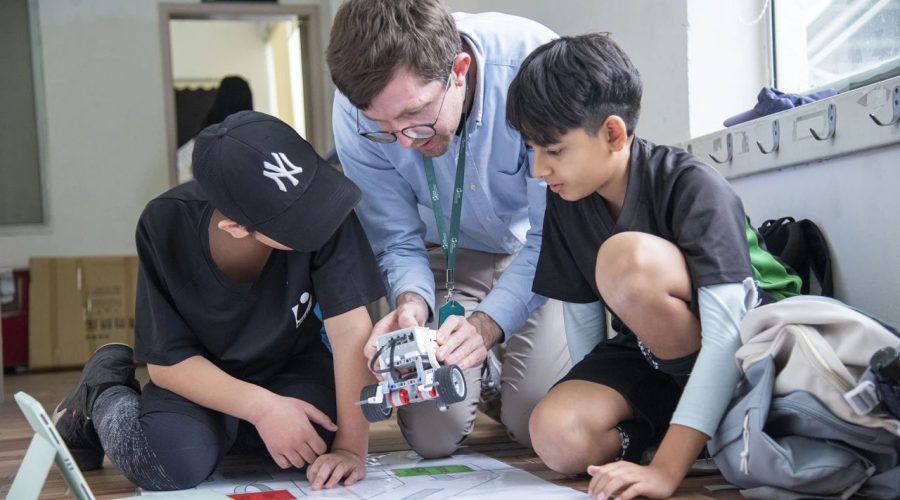 UISG未来领袖夏令营·Future Leaders Academy | Unlock Potential·今夏开启无限可能