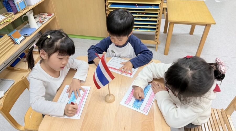 Bring Thailand to the Classroom: A Sensory Week at UNC I UNC把泰国“搬”进教室：一周感官之旅